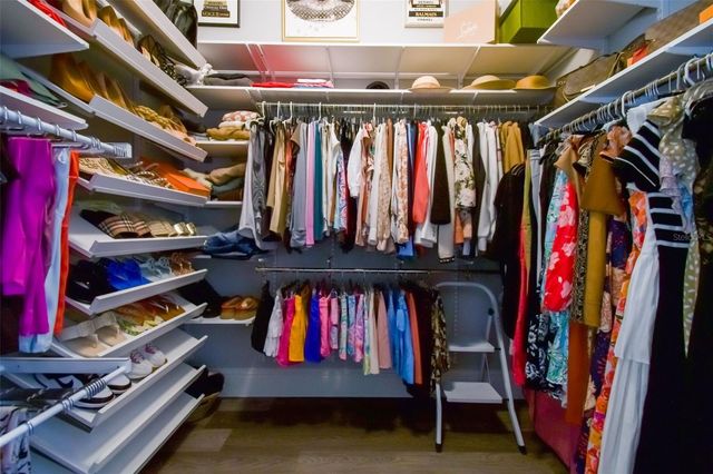 9105 WOODRIDGE RUN DRIVE, Tampa, FL 33647