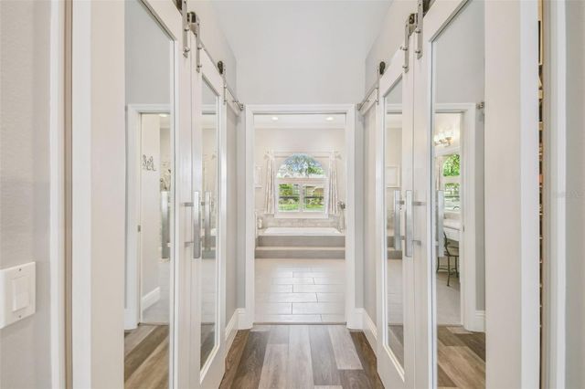 9105 WOODRIDGE RUN DRIVE, Tampa, FL 33647