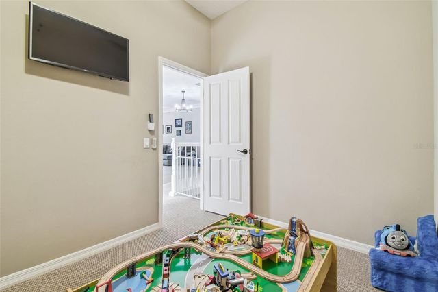 9105 WOODRIDGE RUN DRIVE, Tampa, FL 33647