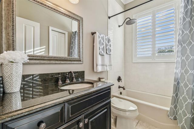 9105 WOODRIDGE RUN DRIVE, Tampa, FL 33647