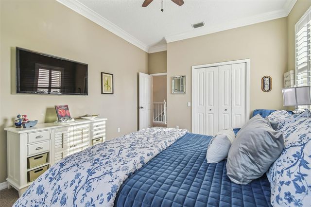 9105 WOODRIDGE RUN DRIVE, Tampa, FL 33647