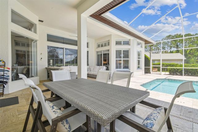 9105 WOODRIDGE RUN DRIVE, Tampa, FL 33647