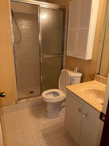 40 SPINNING WHEEL Lane, Tamarac, FL 33319