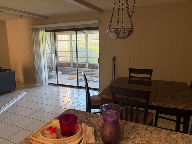 40 SPINNING WHEEL Lane, Tamarac, FL 33319