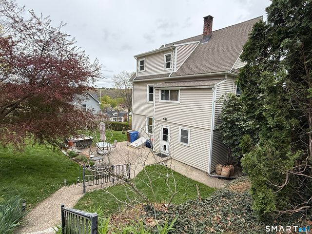 65 Park Street, Shelton, CT 06484