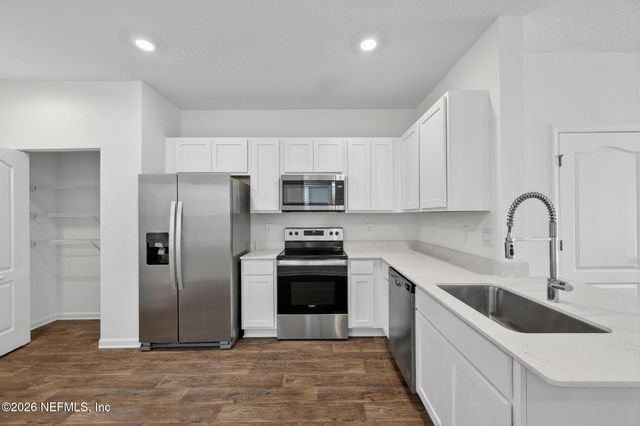 9048 ALPINE ASTER Road, Jacksonville, FL 32256
