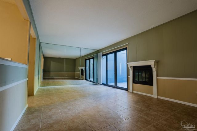 18 Hillbrook Way, Pensacola, FL 32503