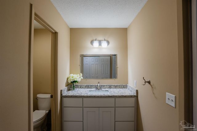 18 Hillbrook Way, Pensacola, FL 32503