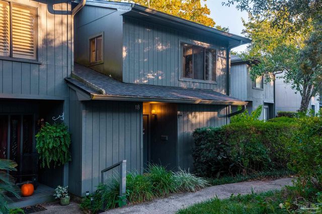 18 Hillbrook Way, Pensacola, FL 32503