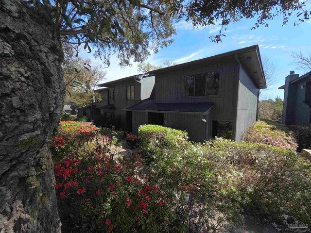 18 Hillbrook Way, Pensacola, FL 32503