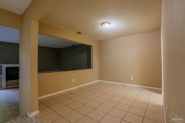 18 Hillbrook Way, Pensacola, FL 32503