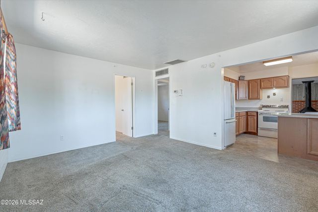 1402 N McKinley Avenue, Tucson, AZ 85712
