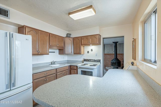 1402 N McKinley Avenue, Tucson, AZ 85712