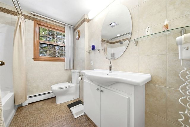 15 Sparhawk Dr., Burlington, MA 01803