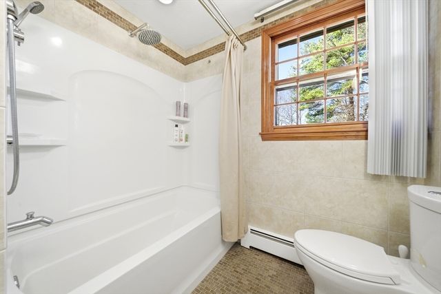 15 Sparhawk Dr., Burlington, MA 01803