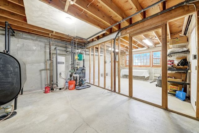 15 Sparhawk Dr., Burlington, MA 01803