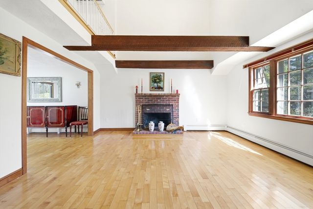 15 Sparhawk Dr., Burlington, MA 01803