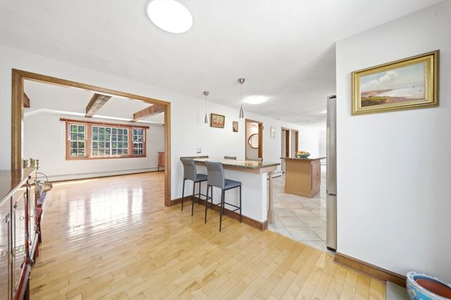 15 Sparhawk Dr., Burlington, MA 01803