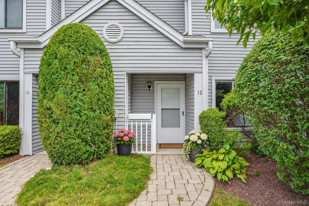 12 Country Place, Mohegan Lake, NY 10547 — exterior