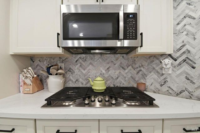 8270 Honor Pl, Cotati, CA 94931