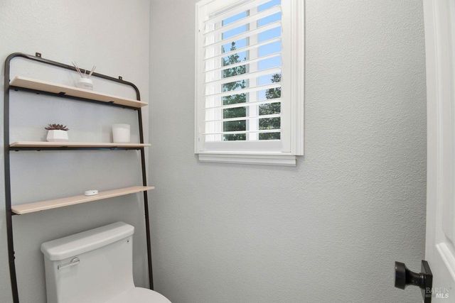 8270 Honor Pl, Cotati, CA 94931