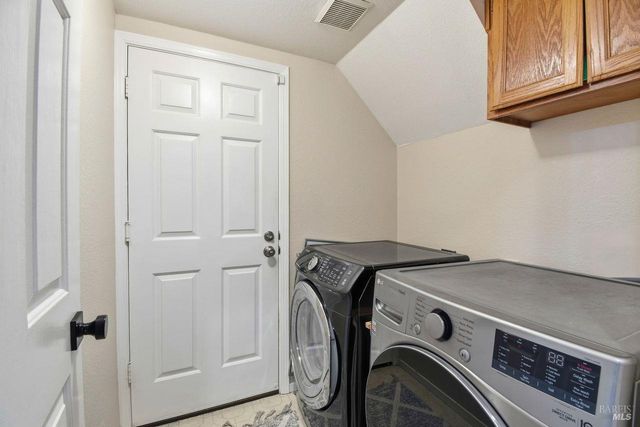 8270 Honor Pl, Cotati, CA 94931