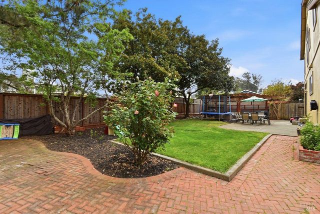 8270 Honor Pl, Cotati, CA 94931