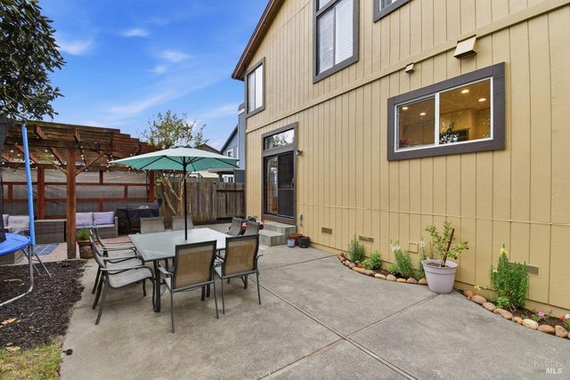 8270 Honor Pl, Cotati, CA 94931