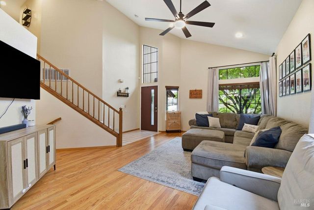 8270 Honor Pl, Cotati, CA 94931