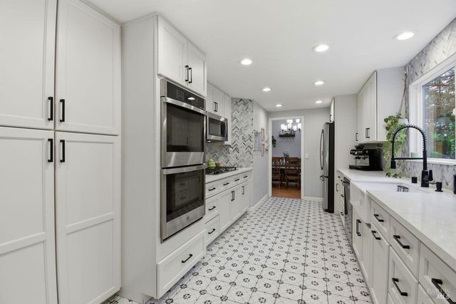 8270 Honor Pl, Cotati, CA 94931