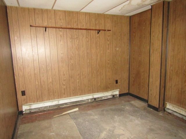 930 7th St, New Kensington, PA 15068