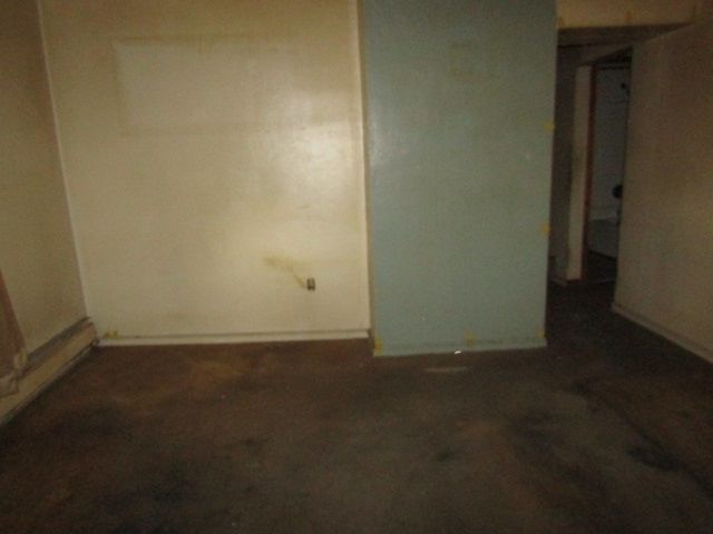 930 7th St, New Kensington, PA 15068