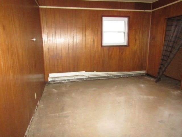 930 7th St, New Kensington, PA 15068