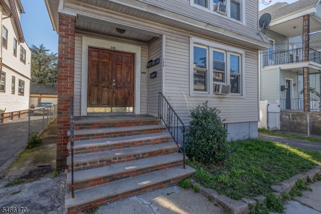 240 Myrtle Ave, Irvington Twp., NJ 07111 — photo 2