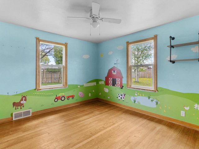 611 S 32nd STREET, Manitowoc, WI 54220