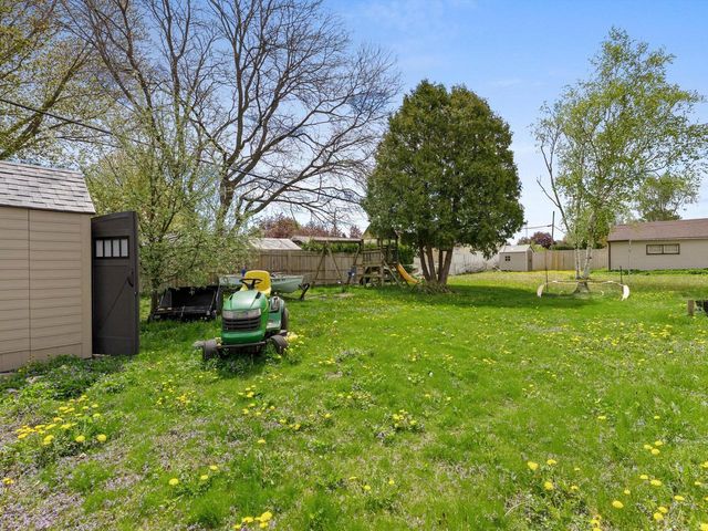611 S 32nd STREET, Manitowoc, WI 54220