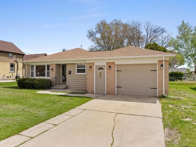 611 S 32nd STREET, Manitowoc, WI 54220