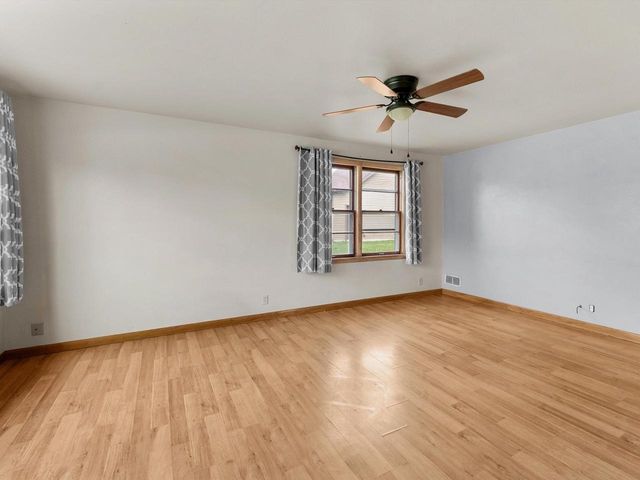 611 S 32nd STREET, Manitowoc, WI 54220