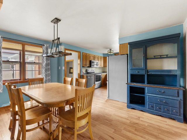 611 S 32nd STREET, Manitowoc, WI 54220