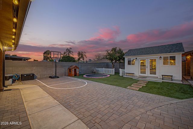 4040 W SWEETWATER Avenue, Phoenix, AZ 85029