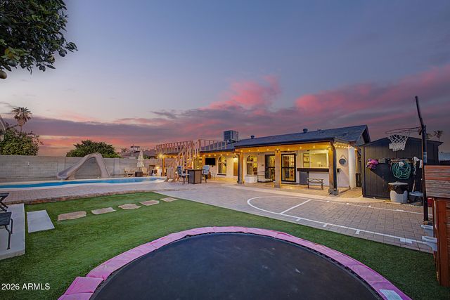 4040 W SWEETWATER Avenue, Phoenix, AZ 85029