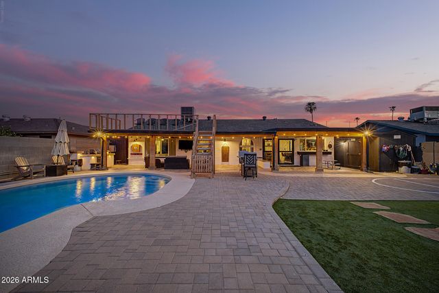 4040 W SWEETWATER Avenue, Phoenix, AZ 85029