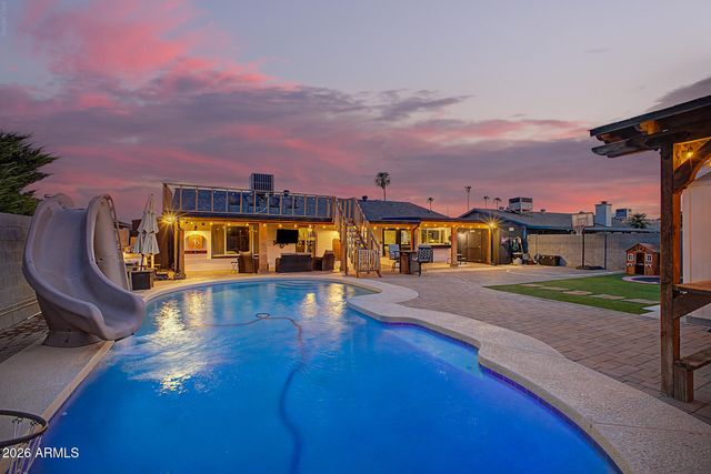 4040 W SWEETWATER Avenue, Phoenix, AZ 85029