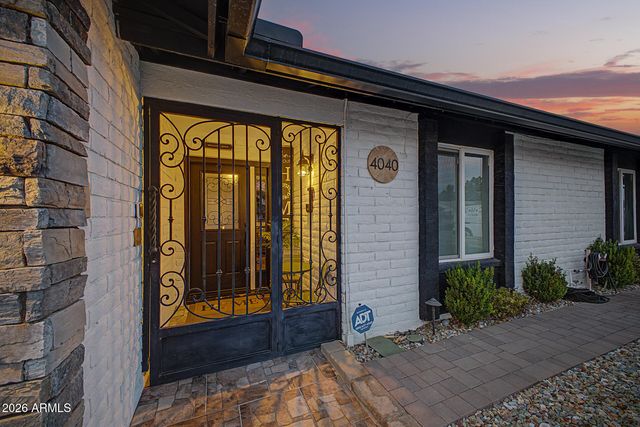 4040 W SWEETWATER Avenue, Phoenix, AZ 85029