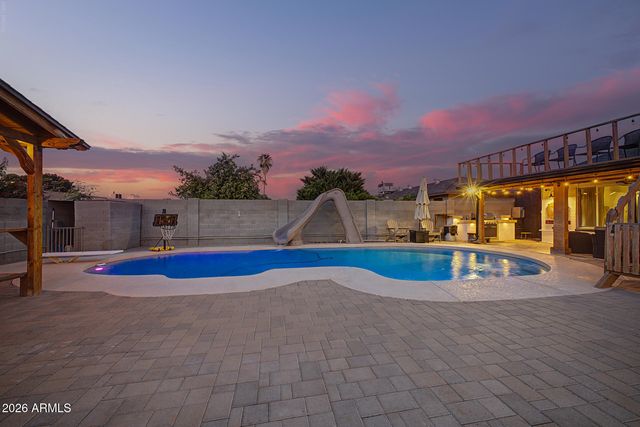 4040 W SWEETWATER Avenue, Phoenix, AZ 85029