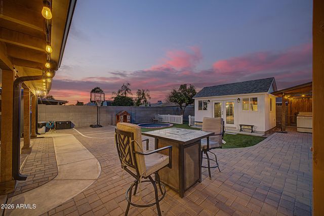 4040 W SWEETWATER Avenue, Phoenix, AZ 85029