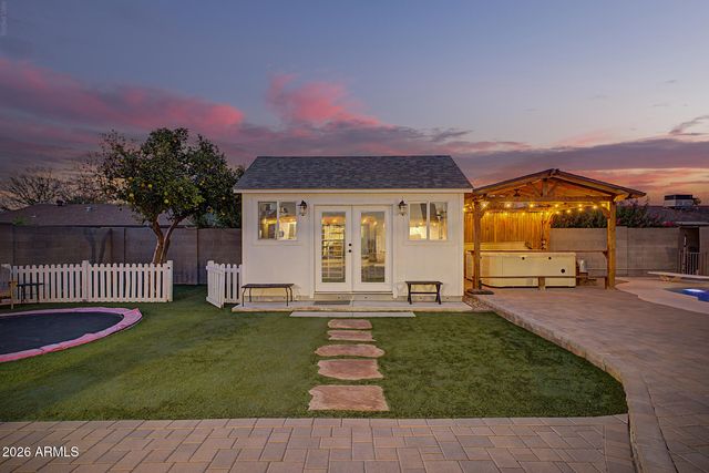 4040 W SWEETWATER Avenue, Phoenix, AZ 85029