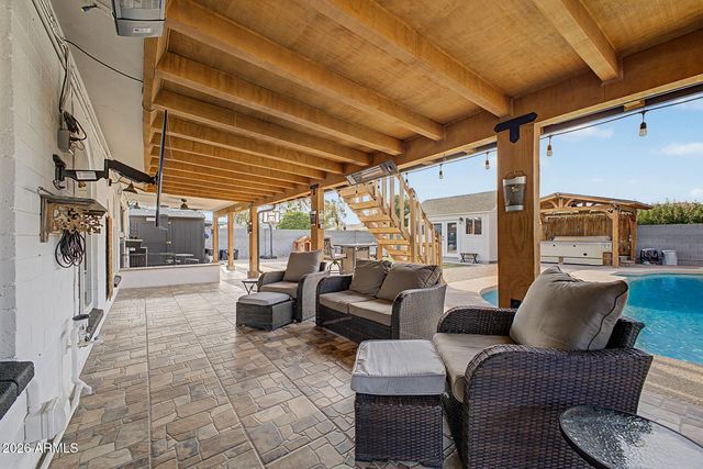 4040 W SWEETWATER Avenue, Phoenix, AZ 85029