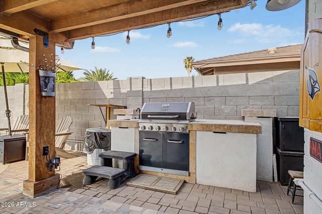 4040 W SWEETWATER Avenue, Phoenix, AZ 85029