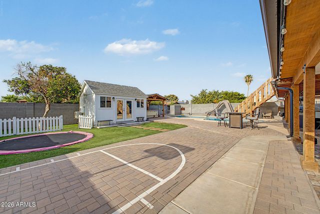 4040 W SWEETWATER Avenue, Phoenix, AZ 85029